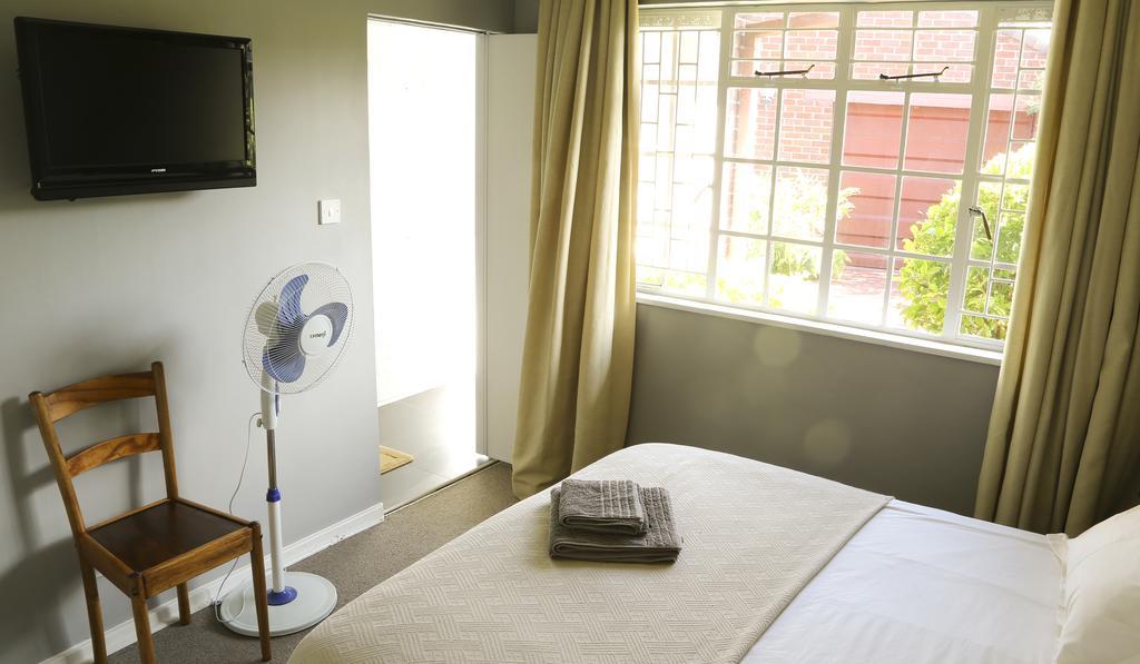 Sunbird Guest House Harare Zimmer foto